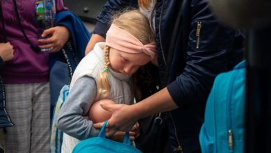 Photo of Ukraine: Families in ‘survival mode’ amid Russian strikes and deadly cold