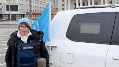 Photo of Украина: для гуманитарных работников, которые ежедневно рискуют жизнью, «день не заканчивается никогда»